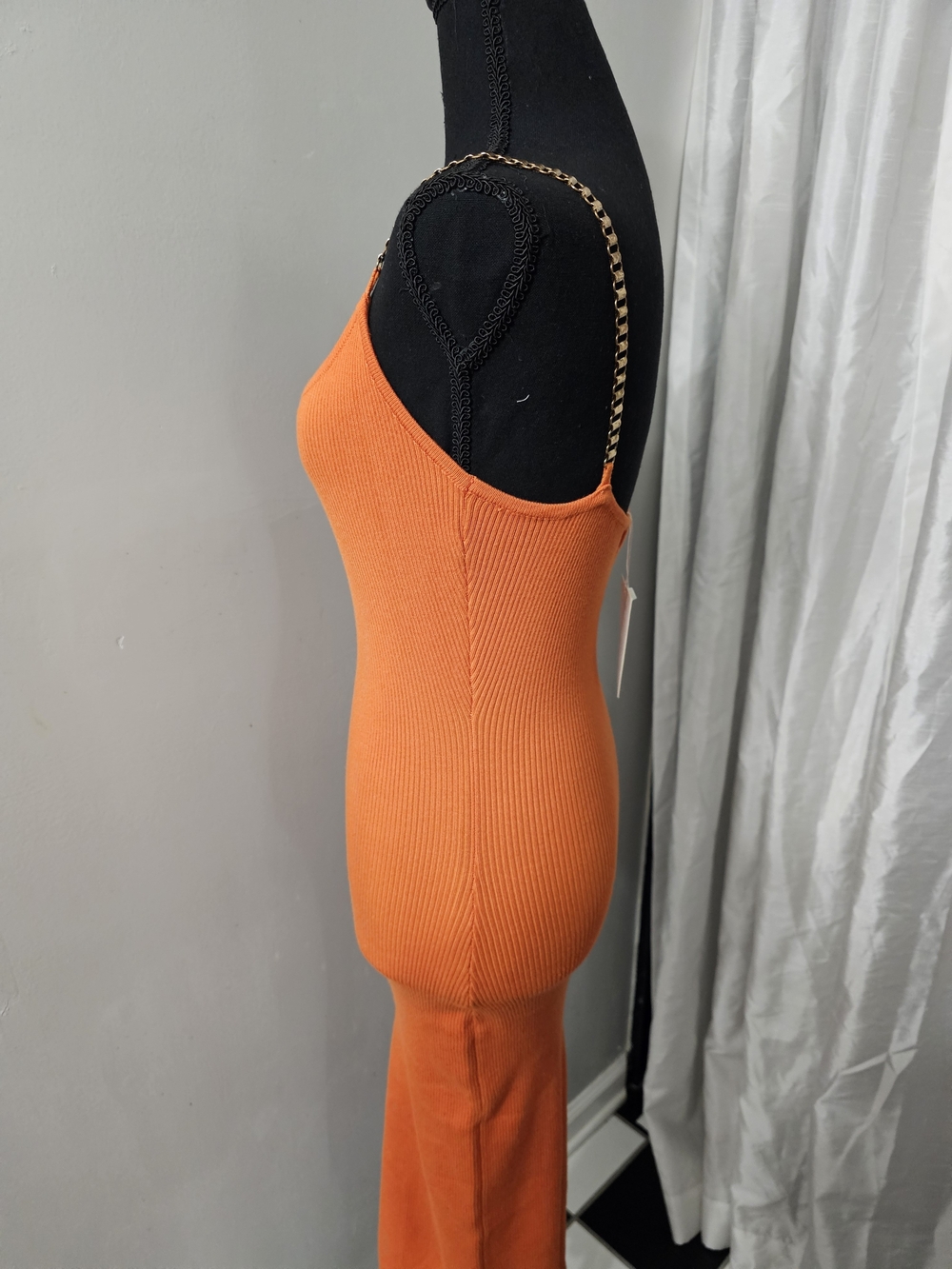 Orange Ribbed Chain-Strap Bodycon Dress - Picture 2 of 3